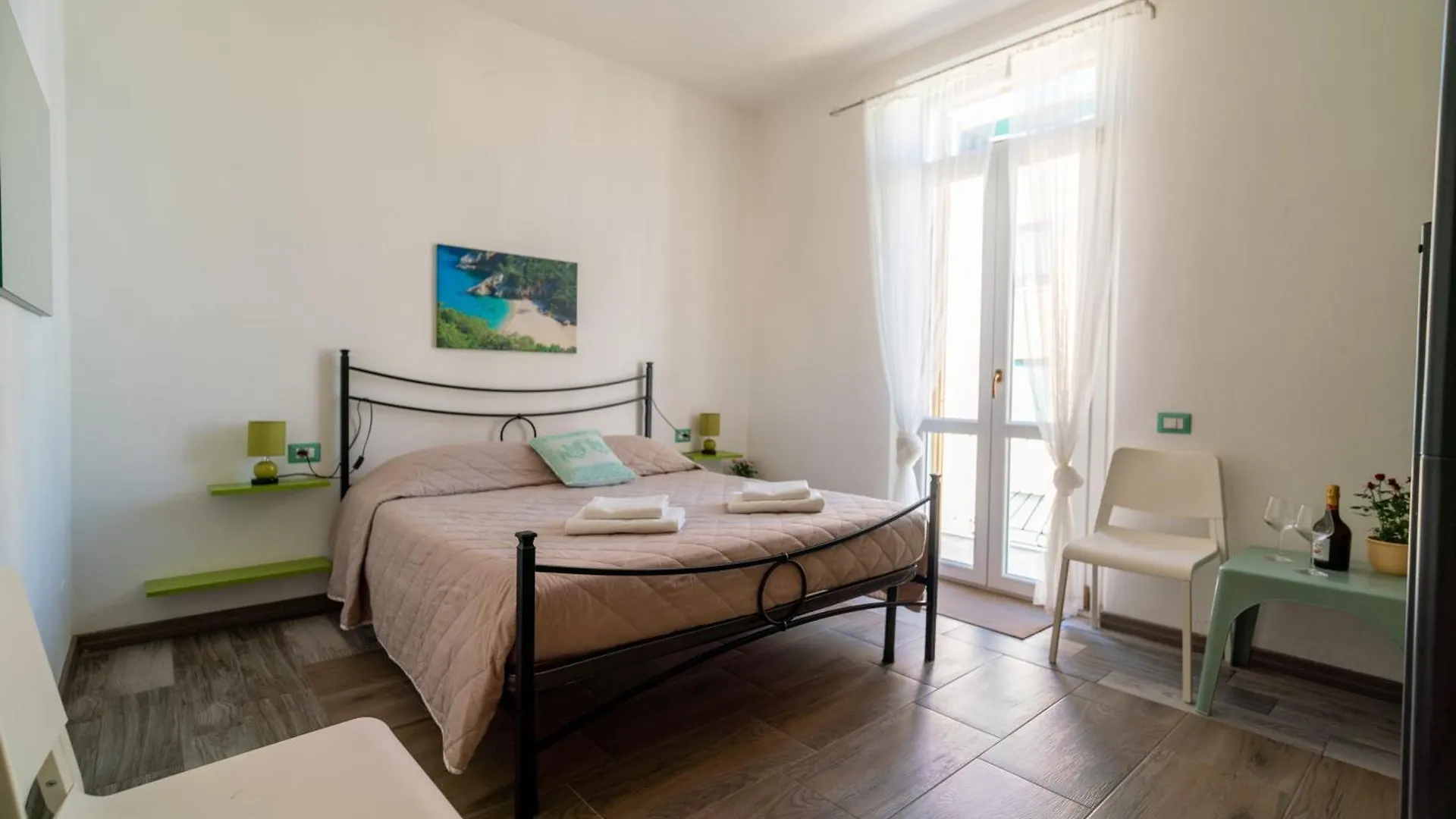 Rum i privatbostad Casa Yvona Lägenhet Alghero Italien